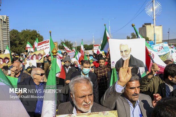 راهپیمایی مردم در محکومیت حادثه کرمان