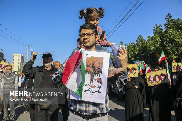 راهپیمایی مردم در محکومیت حادثه کرمان