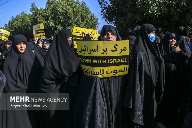 راهپیمایی مردم در محکومیت حادثه کرمان