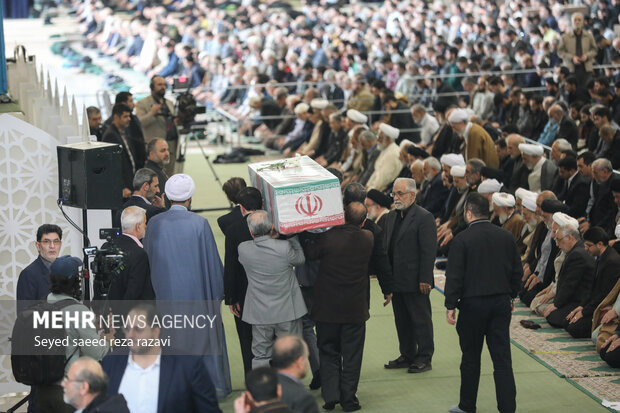 Marchers in Tehran denounce Kerman terrorist attack
