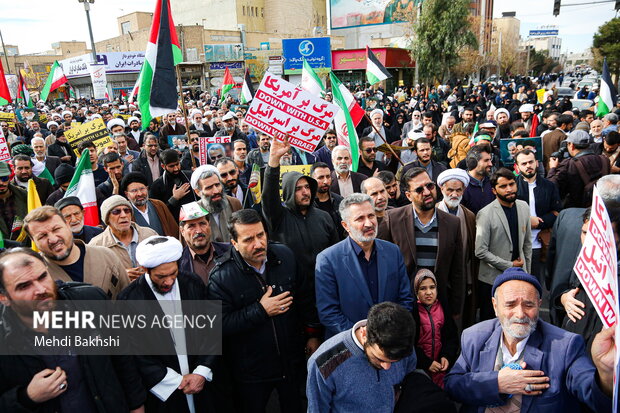 راهپیمایی مردم قم در محکومیت حادثه تروریستی کرمان