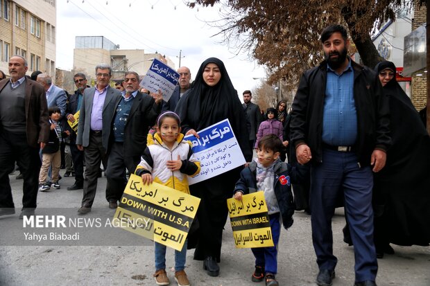 راهپیمایی مردم کرمانشاه در محکومیت حمله تروریستی کرمان