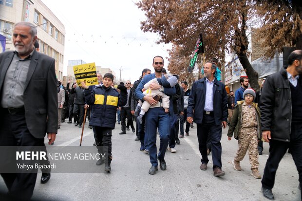 راهپیمایی مردم کرمانشاه در محکومیت حمله تروریستی کرمان