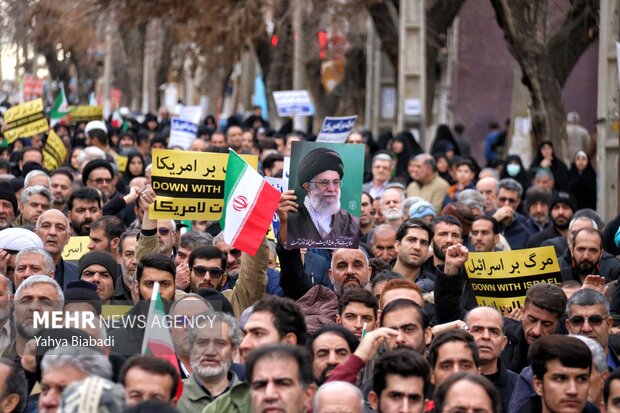 راهپیمایی مردم کرمانشاه در محکومیت حمله تروریستی کرمان