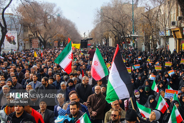 راهپیمایی مردم تبریز در محکومیت حمله تروریستی کرمان د