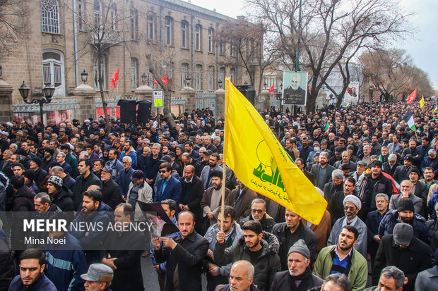 راهپیمایی مردم تبریز در محکومیت حمله تروریستی کرمان د