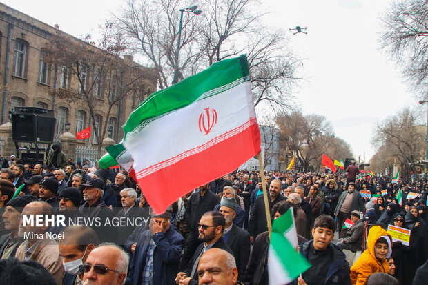 راهپیمایی مردم تبریز در محکومیت حمله تروریستی کرمان د