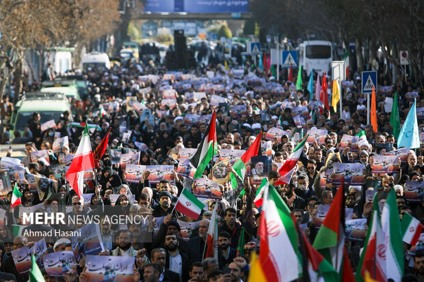 راهپیمایی مردم مشهد در محکومیت حمله تروریستی کرمان