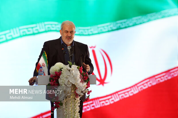 احیای یک واحد تولیدی پوشاک و نساجی در زنجان