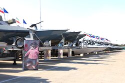 IRGC Navy receives new advanced warship, speedboats