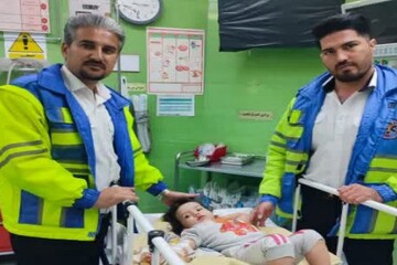نجات جان شیرخوار ۱۵ ماهه از خفگی در اصفهان