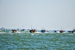 رژه دریایی شناورهای ایران و عراق در اروندرود