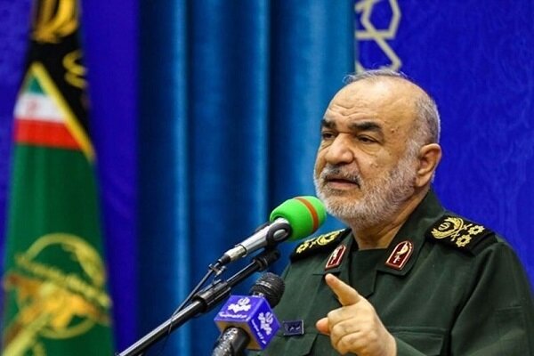 İranlı komutandan düşman tehditlerine yanıt