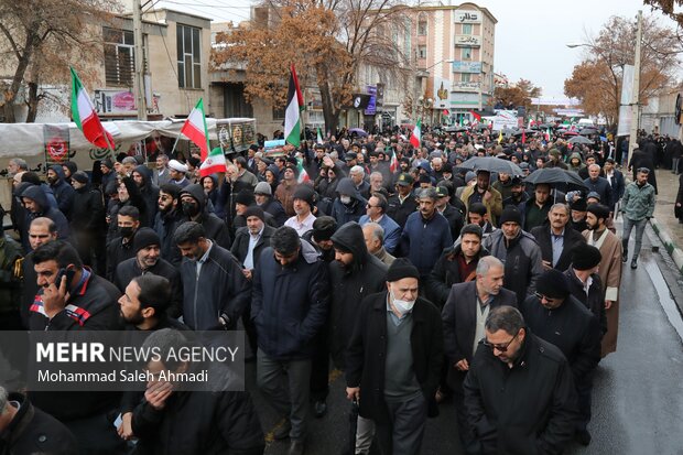 People in Zanjan condemn Kerman terror attack