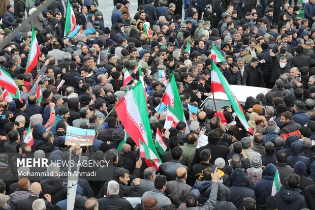 People in Zanjan condemn Kerman terror attack