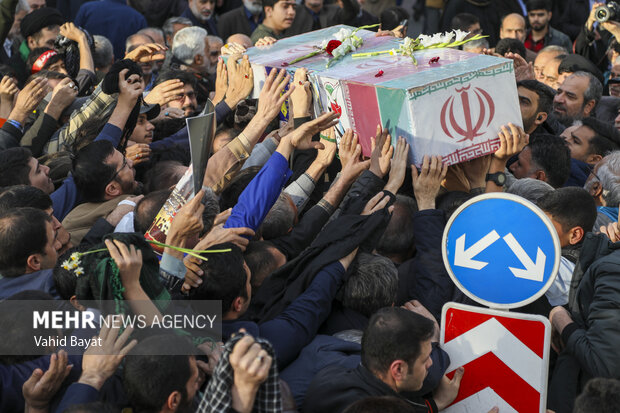 تشییع پیکر ۲ شهید حادثه تروریستی کرمان و یک شهید تازه تفحص شده در مشهد
