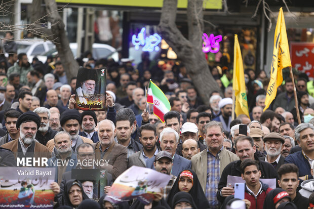 تشییع پیکر ۲ شهید حادثه تروریستی کرمان و یک شهید تازه تفحص شده در مشهد