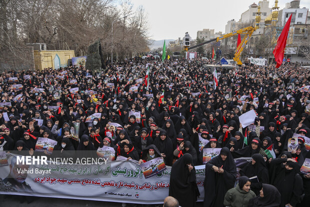 تشییع پیکر ۲ شهید حادثه تروریستی کرمان و یک شهید تازه تفحص شده در مشهد