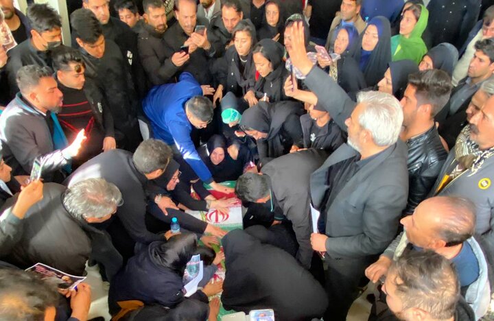 کرمان دھماکہ، سب سے ننھا جنازہ، ہر آنکھ اشک بار، جنازے کے شرکاء شدت غم سے نڈھال