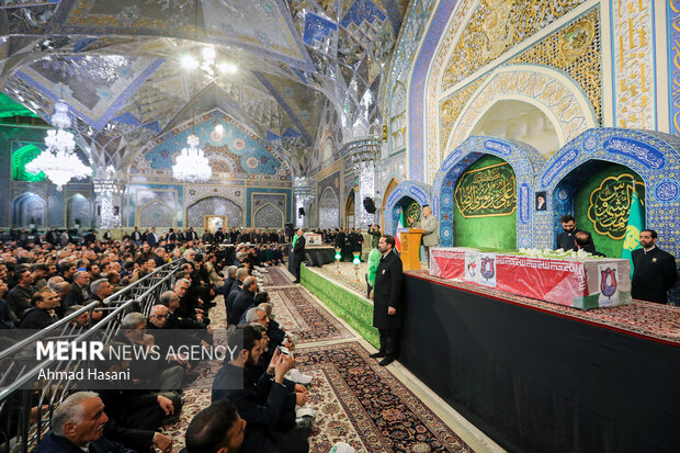 مراسم وداع با پیکر ۲ شهید حادثه تروریستی کرمان در حرم امام رضا (ع)