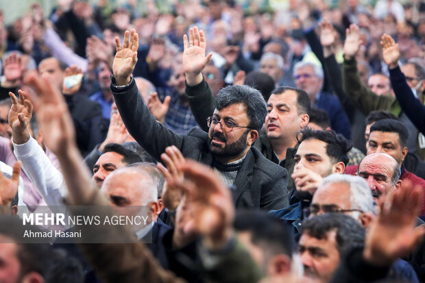 مراسم وداع با پیکر ۲ شهید حادثه تروریستی کرمان در حرم امام رضا (ع)