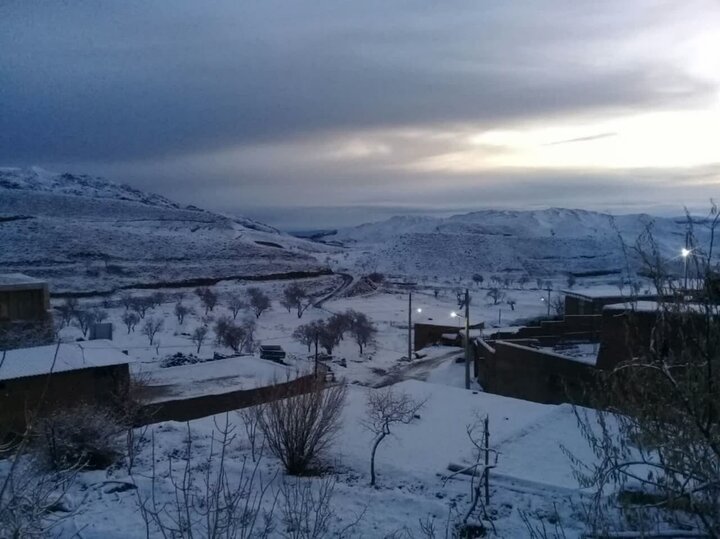 بارش اولین برف زمستانی در شهرستان ششتمد