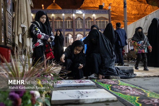 گلزار شہداء کرمان، شہداء کی تدفین کے بعد
