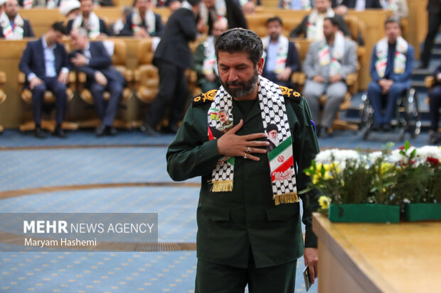 سردار حسن حسن زاده فرمانده سپاه محمد رسول الله تهران در سومین جشنواره کارمند تراز مکتب حاج قاسم سلیمانی حضور دارد