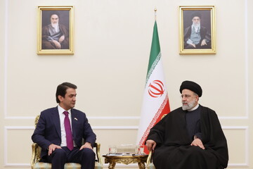Reisi, Tacikistan Meclis Başkanı ile görüştü