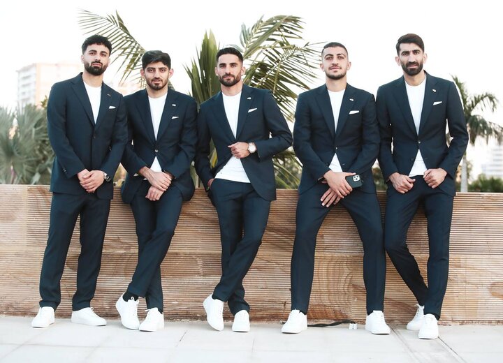 تیم ملی فوتبال ایران با ظاهری متفاوت برای سفر به قطر + عکس