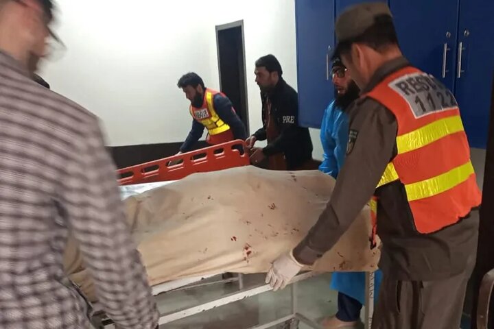 ۲۵ کشته و زخمی بر اثر انفجار یک خودرو در پاکستان