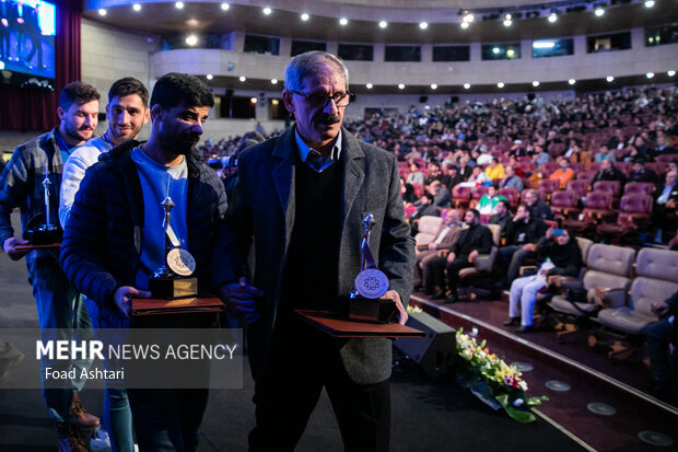 مراسم تجلیل از مدال آوران بازی‌های پاراآسیایی هانگژو با حضور شهردار تهران، رئیس شورای شهر و رؤسای فدراسیون‌های ورزشی برگزار شد