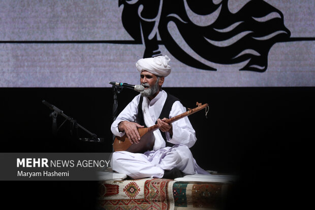 سومین شب مرحله ملی شانزدهمین جشنواره موسیقی نواحی ایران شامگاه ۱۸ دی ۱۴۰۲ با برگزاری قطعاتی از گروه‌های شرکت کننده در تالار رودکی برگزار شد. این جشنواره تا ۱۹ دی ماه ادامه دارد