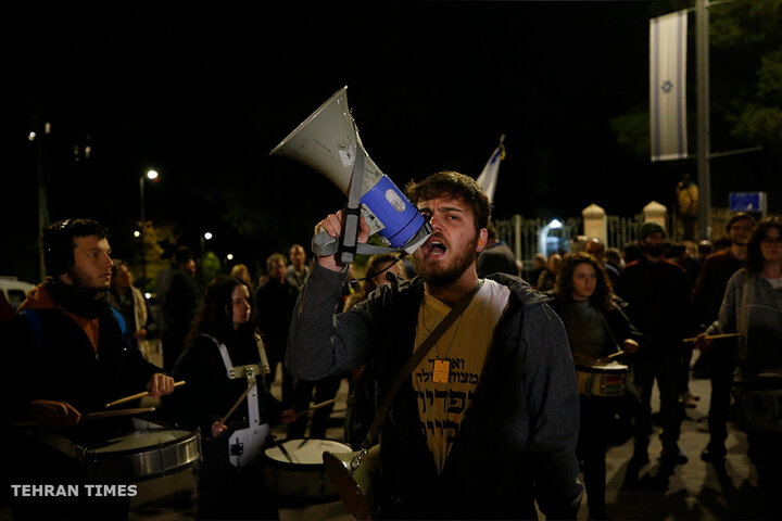 Thousands protest in Israel demanding captive release, government to resign