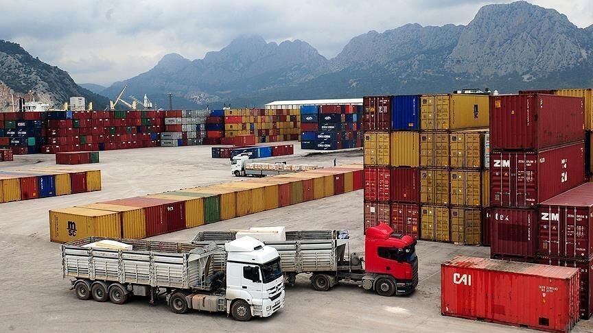 معطلی ۳ روزه کامیون های حامل کالاهای صادراتی در مرز مهران