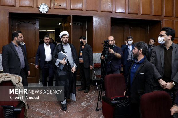 پنجمین جلسه دادگاه رسیدگی به اتهامات ۱۰۴ نفر از اعضای سازمان مجاهدین خلق موسوم به منافقین صبح سه‌شنبه ۱۹ دی ماه ۱۴۰۲ در مجتمع قضائی امام خمینی (ره) به صورت علنی برگزار شد
