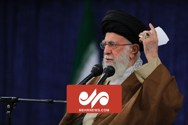 فیلم بیانات رهبر انقلاب در دیدار با مردم قم به مناسب قیام ۱۹ دی فیلم بیانات رهبر انقلاب در دیدار با مردم قم به مناسب قیام ۱۹ دی