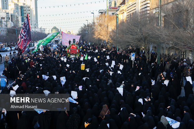 تشییع پیکر «فاطمه دهقان» شهیده حادثه تروریستی کرمان در مشهد