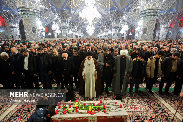 تشییع پیکر «فاطمه دهقان» شهیده حادثه تروریستی کرمان در مشهد