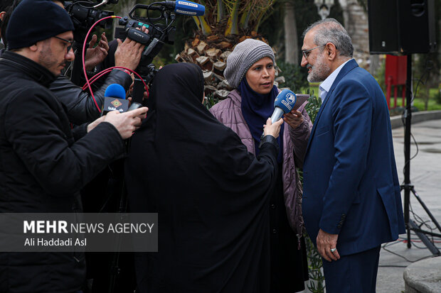 سید محمد حسینی معاون پارلمانی رئیس جمهور در حاشیه هیئت دولت حضور دارد
