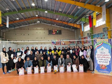 بانوان اسفراین قهرمان مسابقات والیبال پیشکسوتان خراسان شمالی شدند