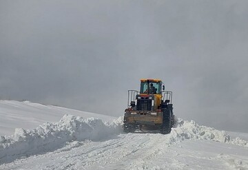 برف روبی ۵۰۰۰کیلومتر باند راه‌های آذربایجان شرقی در ۲۴ ساعت گذشته