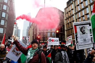 People in London hold huge rally to denounce Gaza massacre