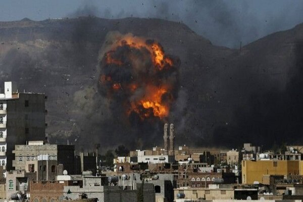 عدوان أميركي بريطاني يستهدف قاعدة "الديلمي" الجوية في العاصمة اليمنية صنعاء 