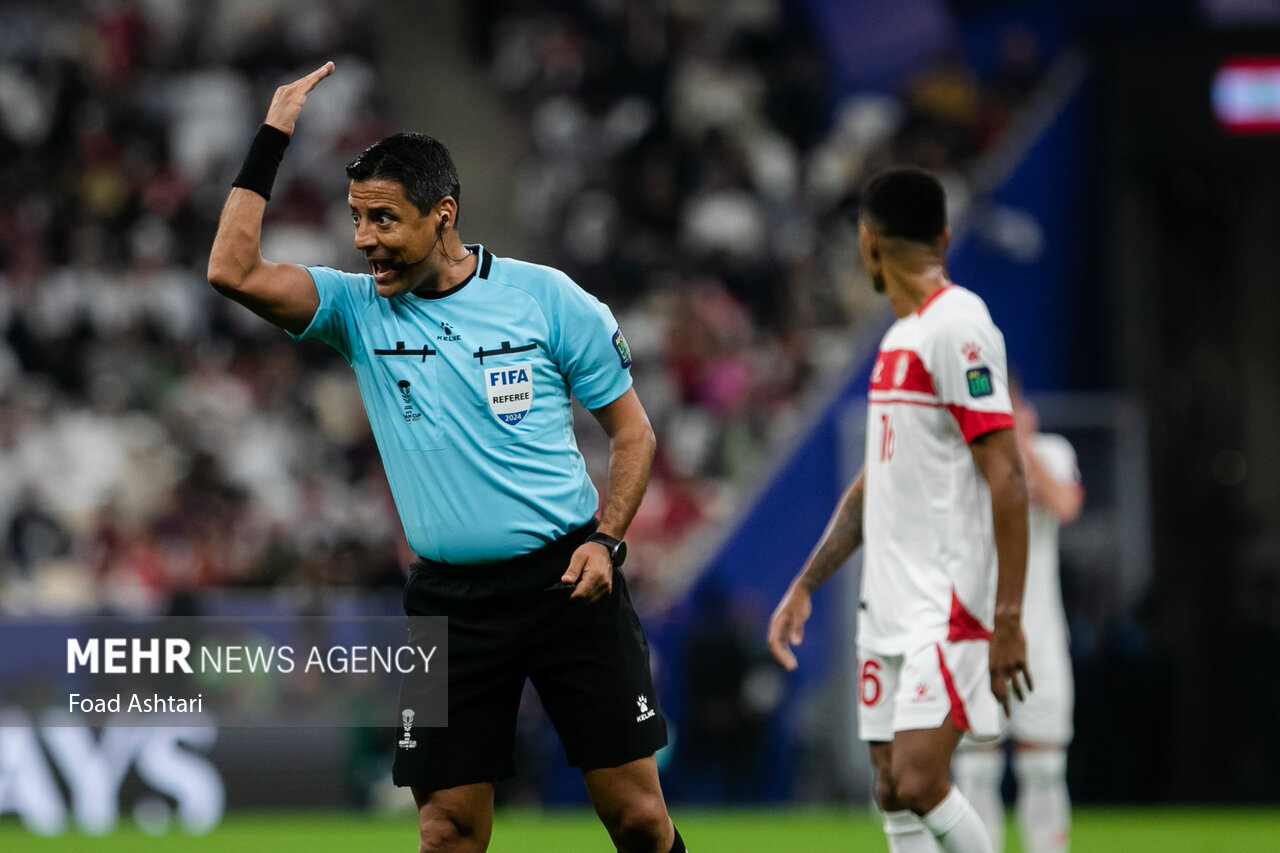 اشتباهات وحشتناک داوران درجام ملتها/حساب AFC روی داوران با تجربه