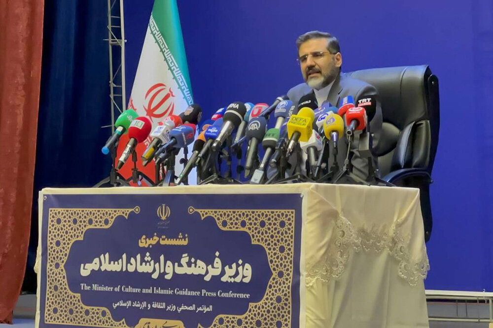 پاسخگویی به مهمترین حواشی هنر/ فضا برای حضور همه فراهم است پاسخگویی به مهمترین حواشی هنر/ فضا برای حضور همه فراهم است
