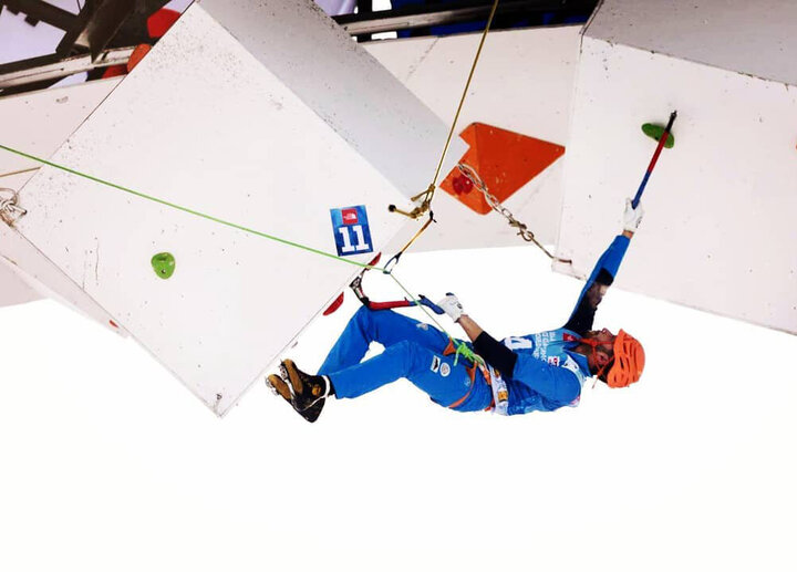 Iran’s Safdarian wins gold at UIAA Ice Climbing World Cup