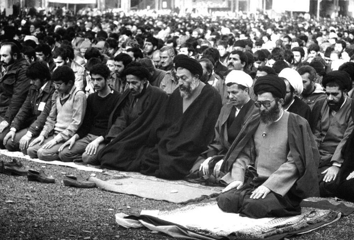 بازخوانی تاریخی درباره انتصاب رهبر انقلاب به امامت جمعه تهران