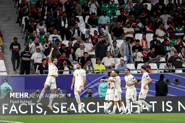 دیدار تیم‌های فوتبال ایران و فلسطین