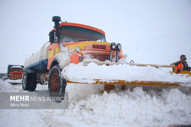 ۵۰ روستای آذربایجان‌شرقی همچنان در محاصره برف است